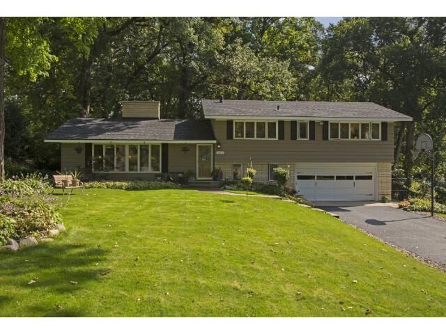 3707 Elmwood Place  Minnetonka MN 55345 photo