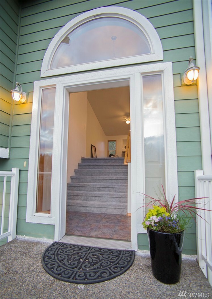 Property Photo: 3717 163rd Av Ct E WA 98391
