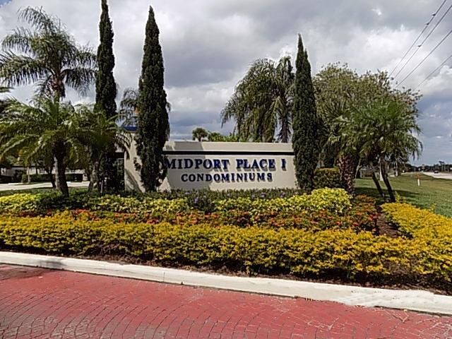 Property Photo:  1558 SE Royal Green Circle 102  FL 34952 