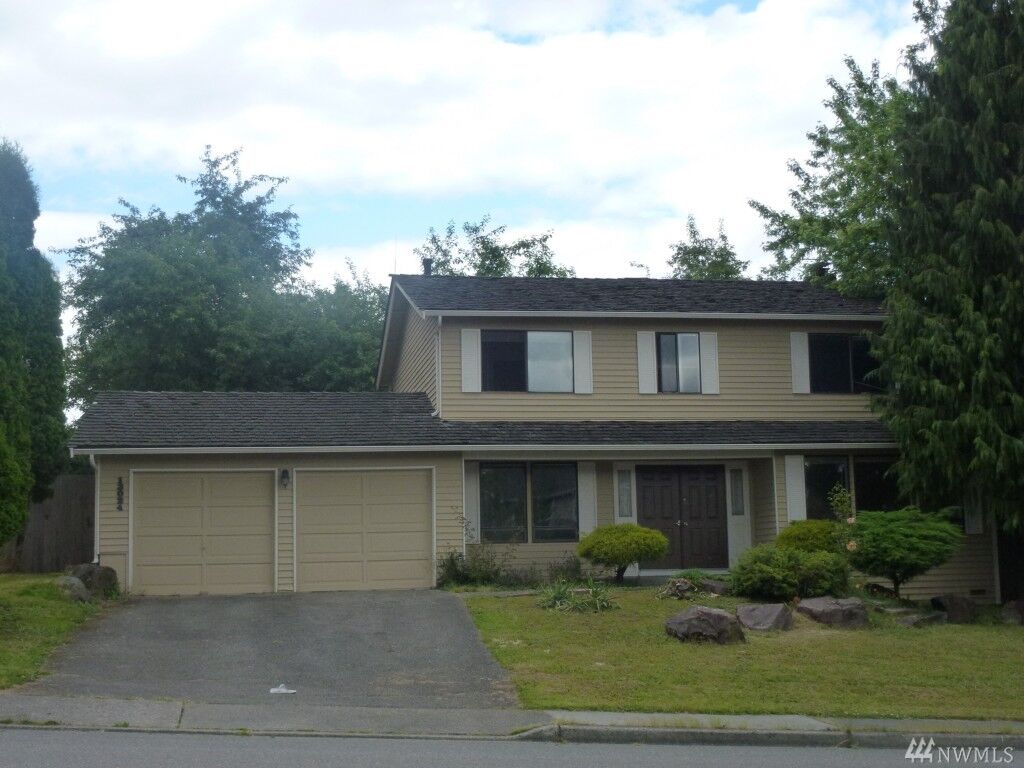 Property Photo: 13024 NE 182nd Place WA 98011