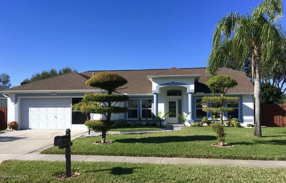 Property Photo: 2062 Buescher Hill Street FL 32935
