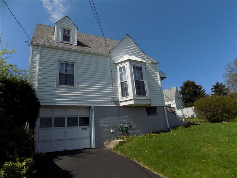 Property Photo:  402 Ridgeview Drive  PA 15034 