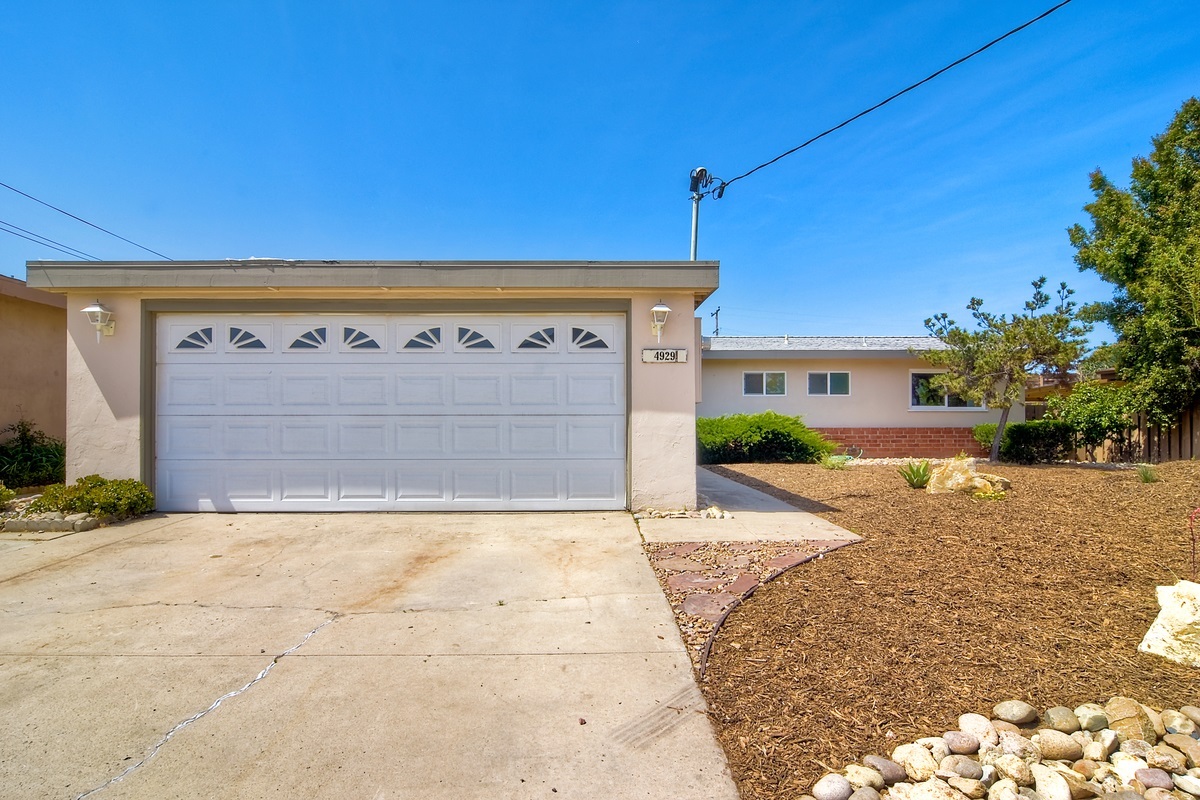 Property Photo:  4929 Mount La Platta  CA 92117 