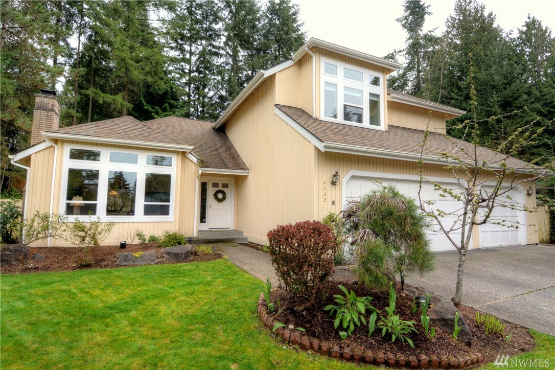 Property Photo:  4322 210th Ct NE  WA 98074 