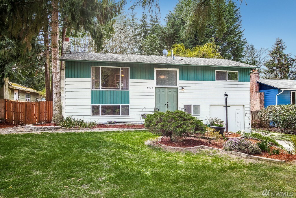 Property Photo:  8523 NE 137th Place  WA 98034 