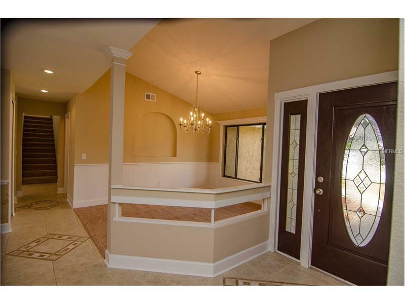 Property Photo:  2104 N Golfview Drive  FL 33566 