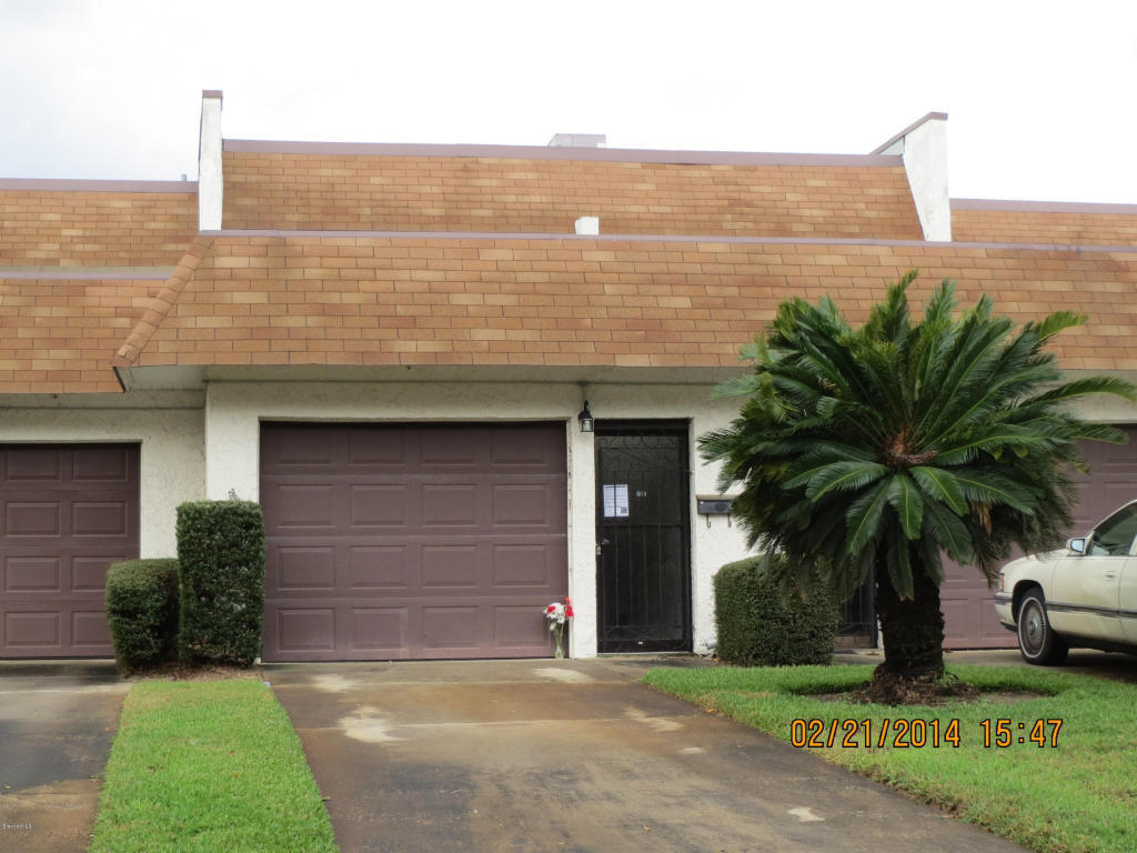 Property Photo: 2872 Demaret Drive FL 32780
