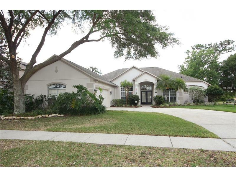 Property Photo:  400 Fairway Pointe Circle  FL 32828 