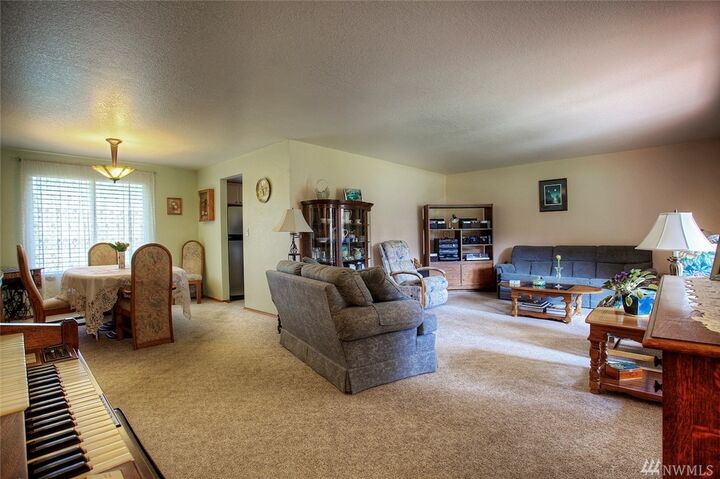 Property Photo: 7816 46th Ave E WA 98443