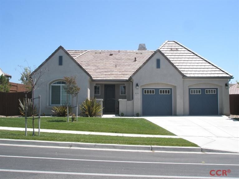 Property Photo:  634 Mercury Avenue  CA 93436 