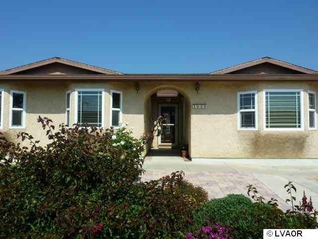 Property Photo:  1032 N Jasmine Street  CA 93436 