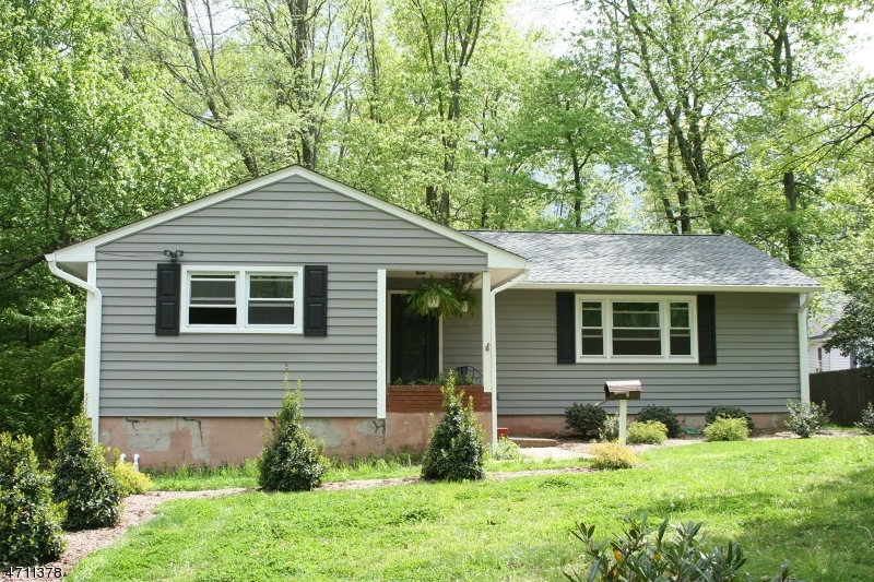 Property Photo:  81 Bolton Blvd  NJ 07922 