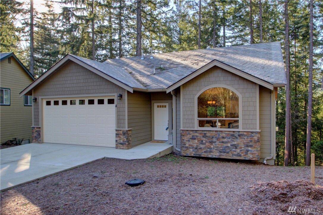 Property Photo: 4 High Cliff Lane WA 98229