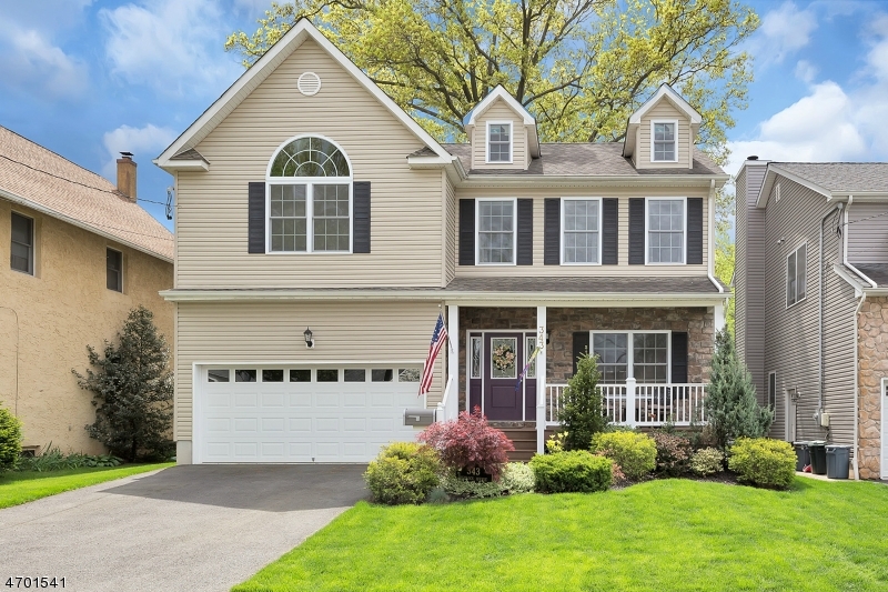 Property Photo:  343 Hemlock Ave  NJ 07027 