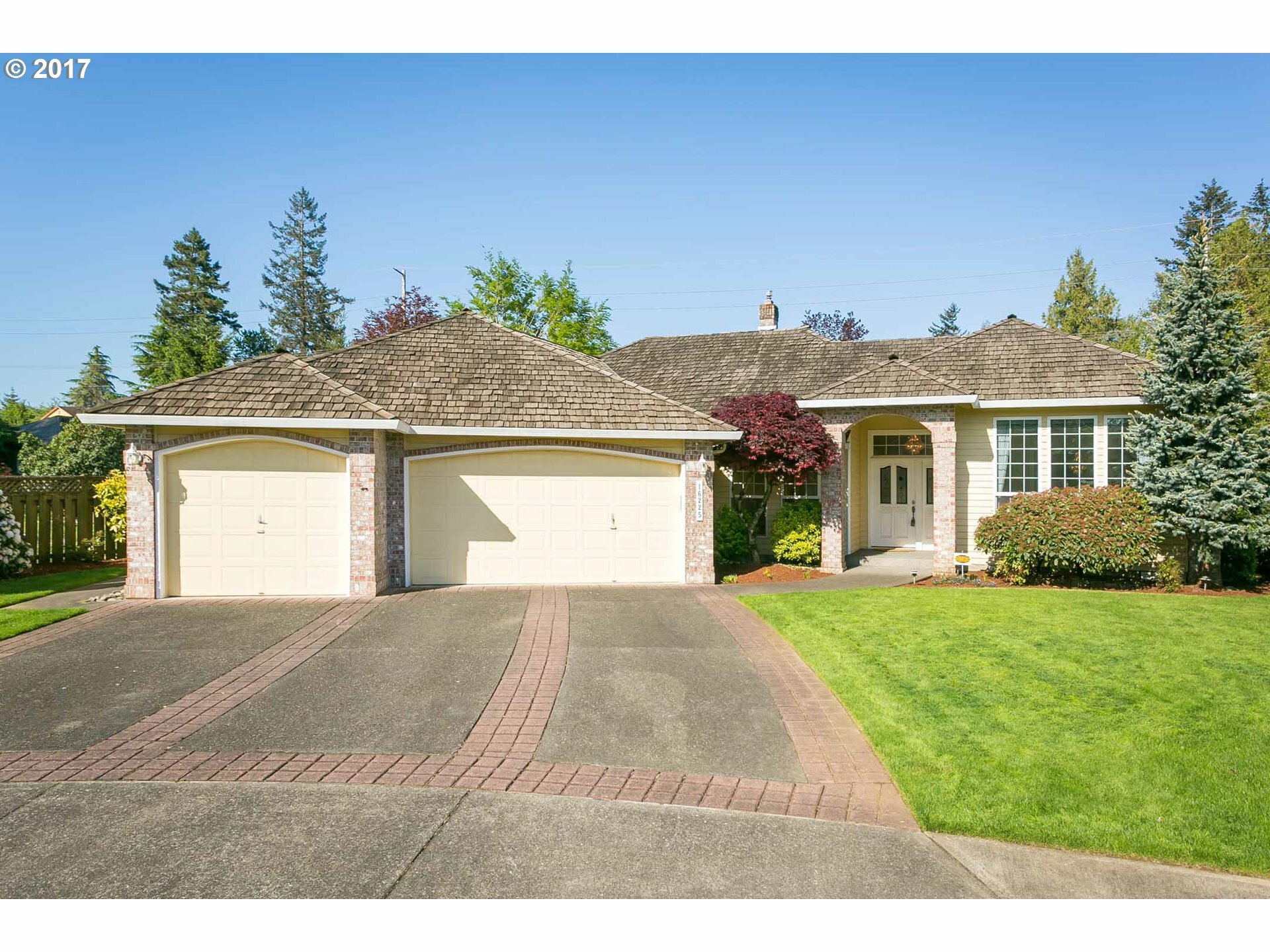 Property Photo:  16225 NE Eugene Ct  OR 97230 