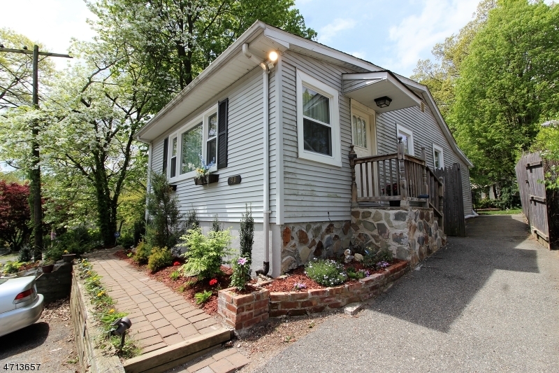 Property Photo:  90 Unger Ave  NJ 07874 