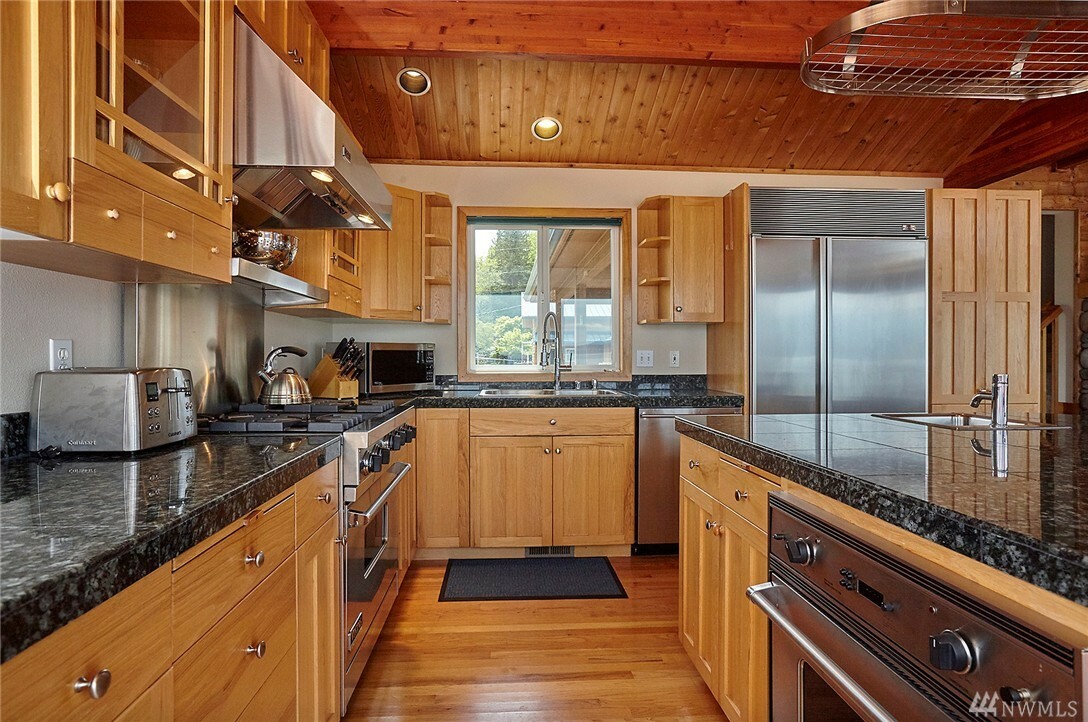 Property Photo: 9895 Miami Beach Rd NW WA 98380