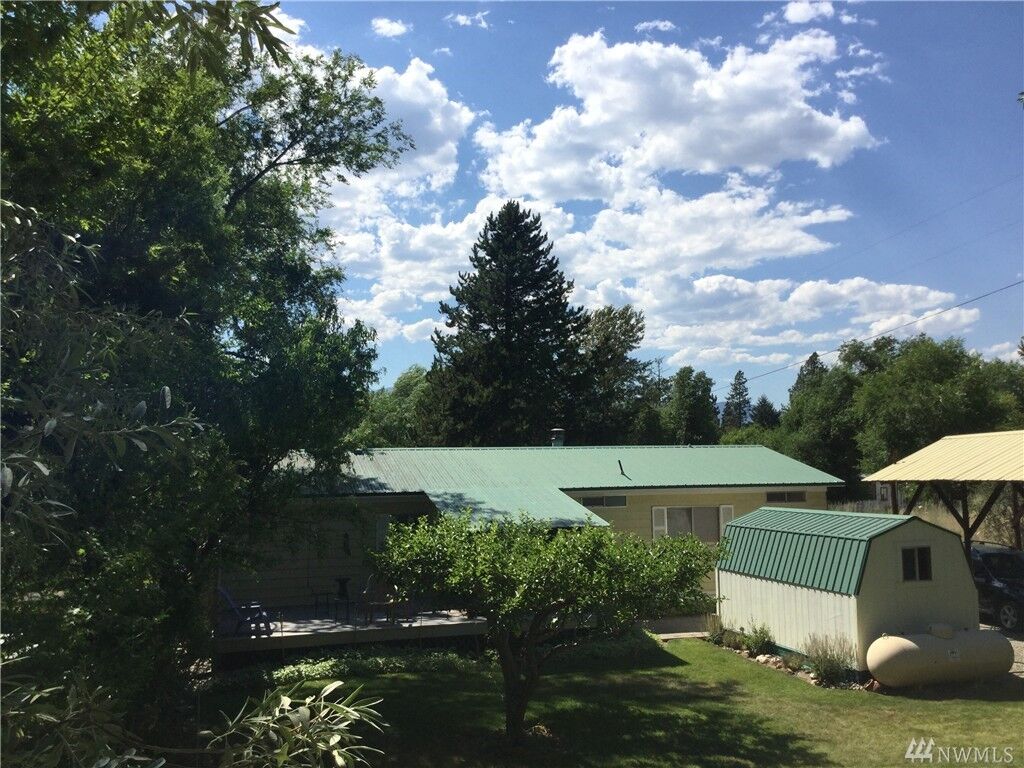Property Photo:  411 Lufkin Lane  WA 98862 