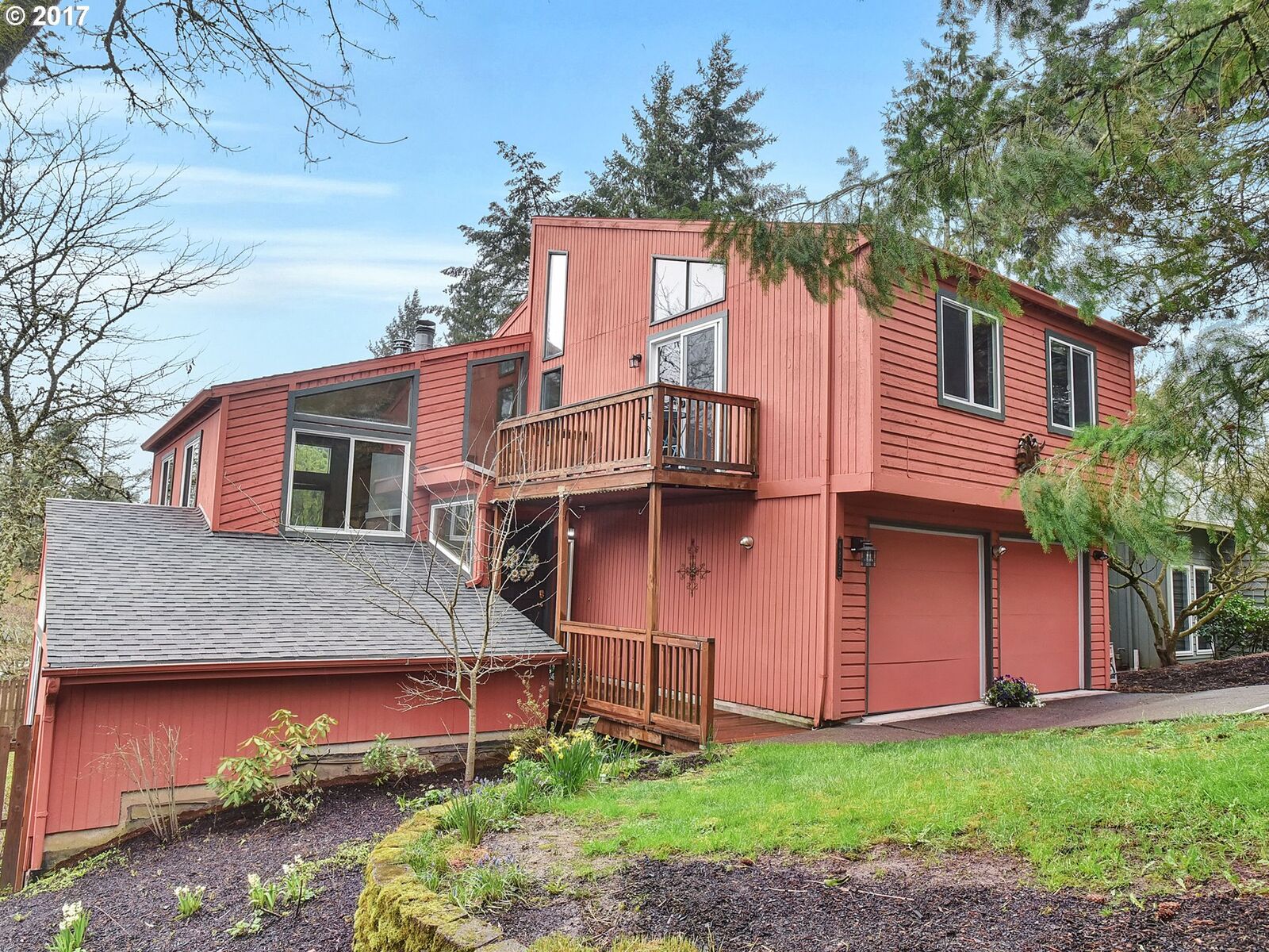 Property Photo:  4805 SW 50th Ave  OR 97221 