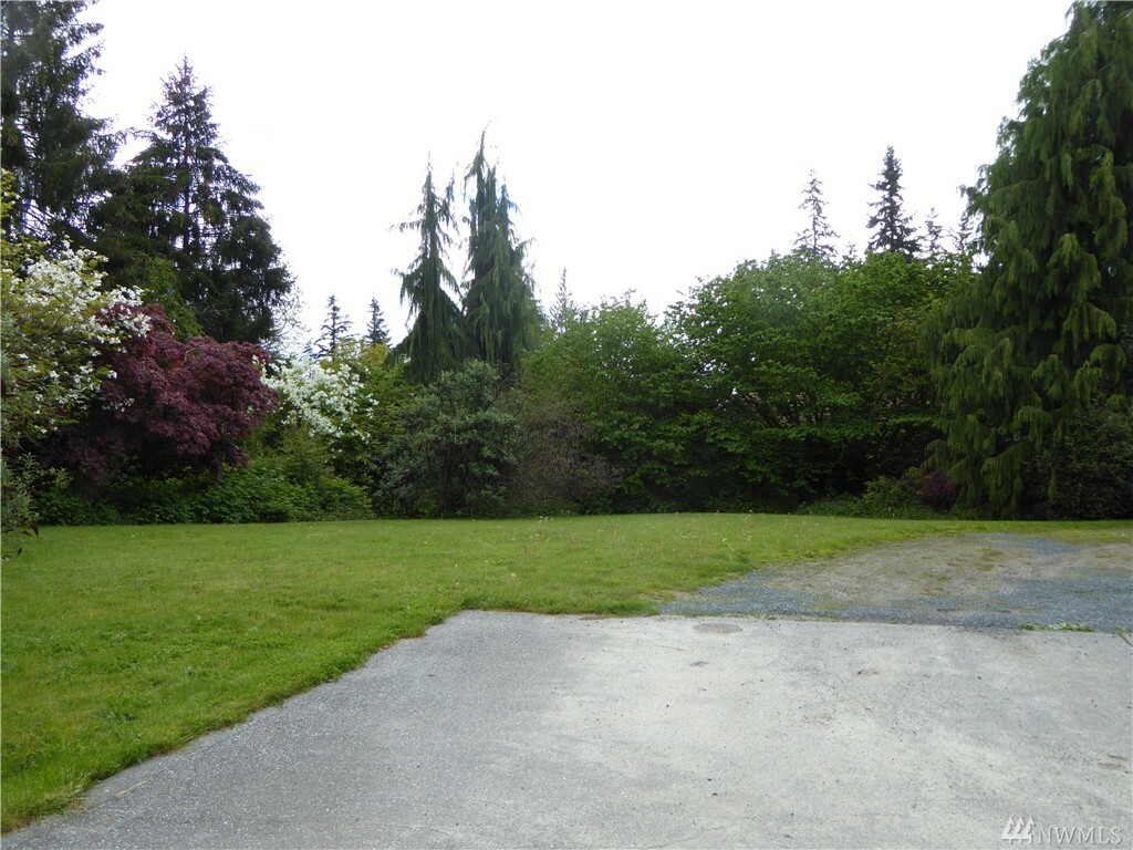 Property Photo:  9128 Main St  WA 98026 