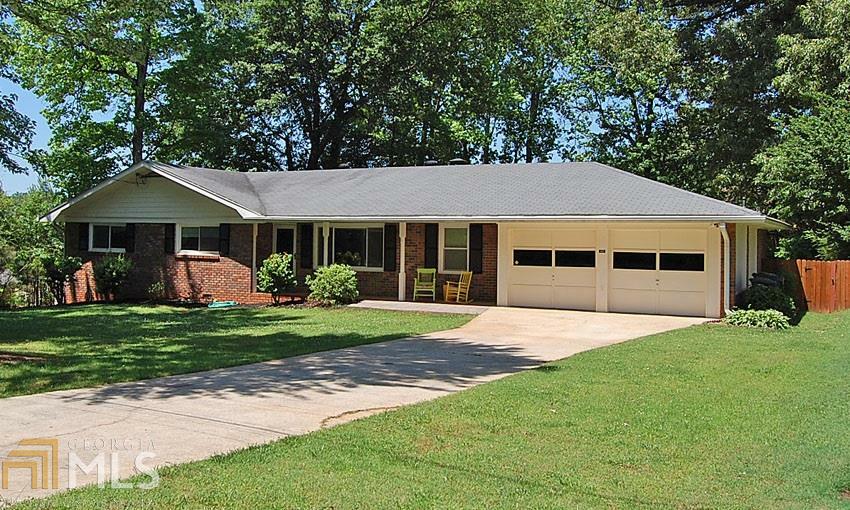 Property Photo: 3890 Russell St GA 30082