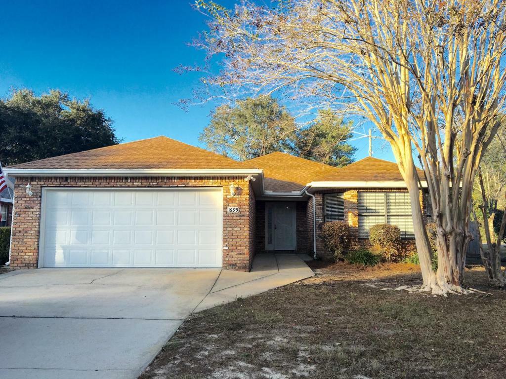 Property Photo:  1695 Valparaiso Boulevard  FL 32578 