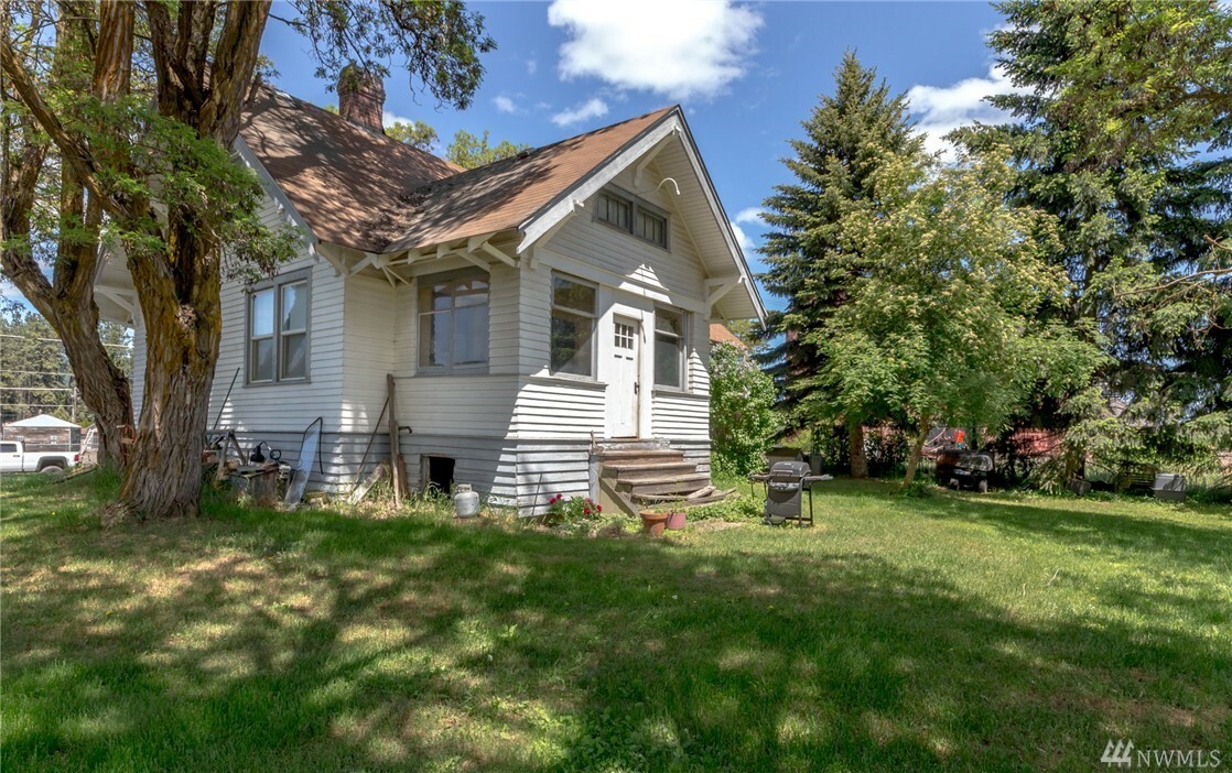 Property Photo: 805 Milwaukee Ave WA 98922