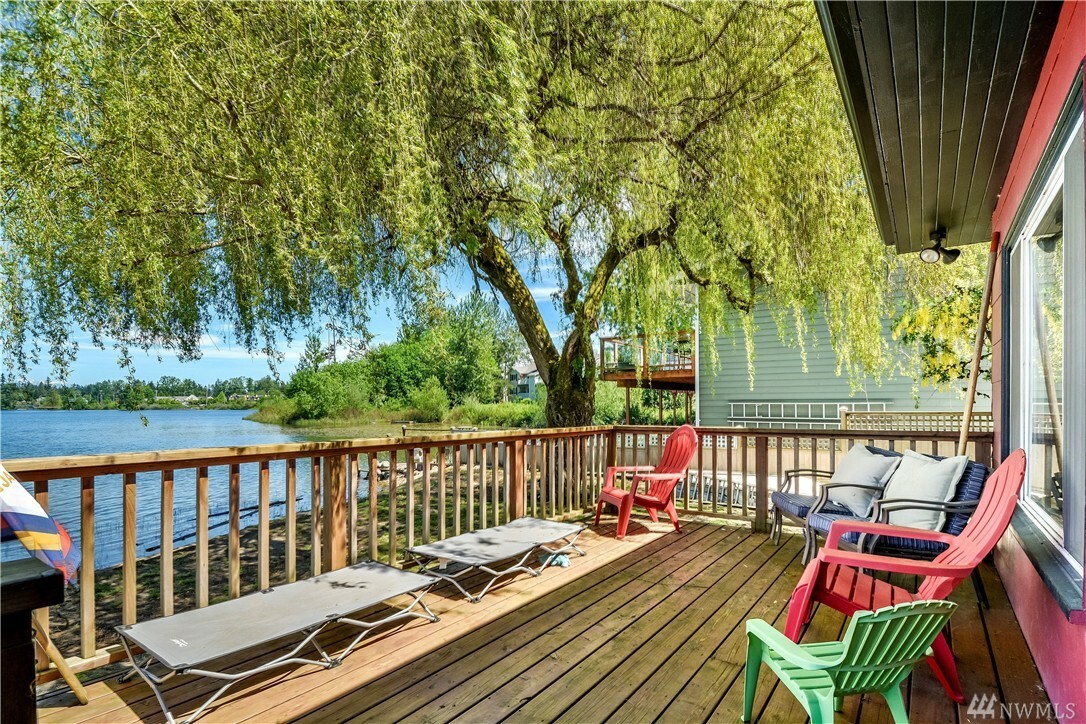 Property Photo: 11921 Silver Lake Dr WA 98208