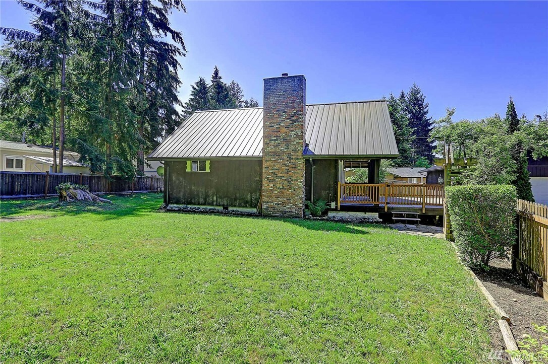 Property Photo:  1024 Falcon Rd  WA 98282 