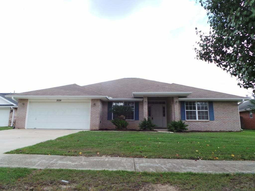 Property Photo:  2024 Jason Dr  FL 32533 