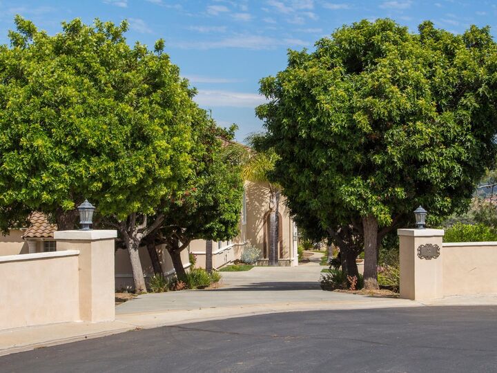 Property Photo:  32 Rolling Wood Ln  CA 92028 