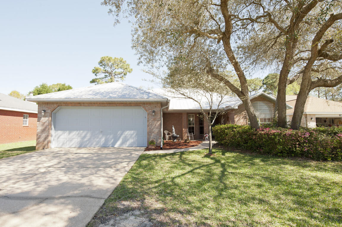 Property Photo: 120 Meadow Woods Lane FL 32578