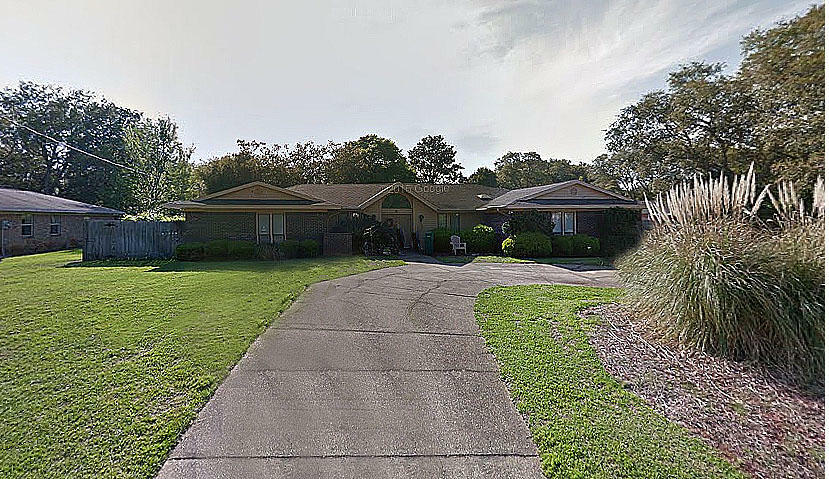 Property Photo:  18 Lakeshore Drive  FL 32579 