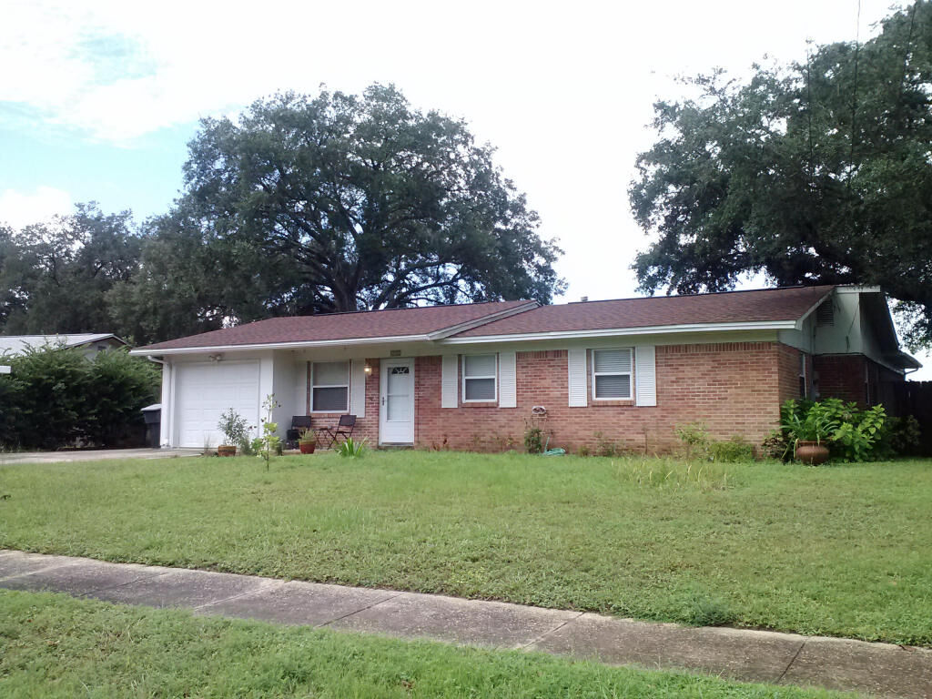 Property Photo:  412 NW Sherry Circle  FL 32548 