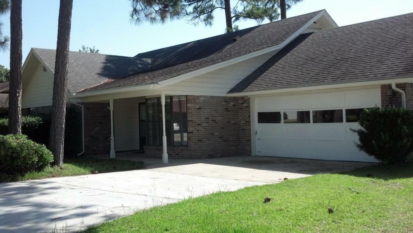 Property Photo:  11 Tanglewood Circle  FL 32547 