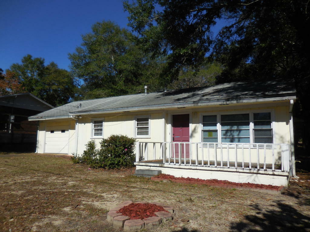 Property Photo:  332 Washington Avenue  FL 32580 