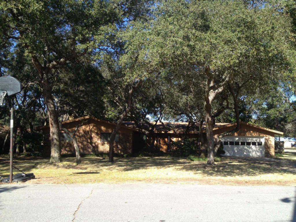 Property Photo:  728 E Sunset Boulevard  FL 32547 