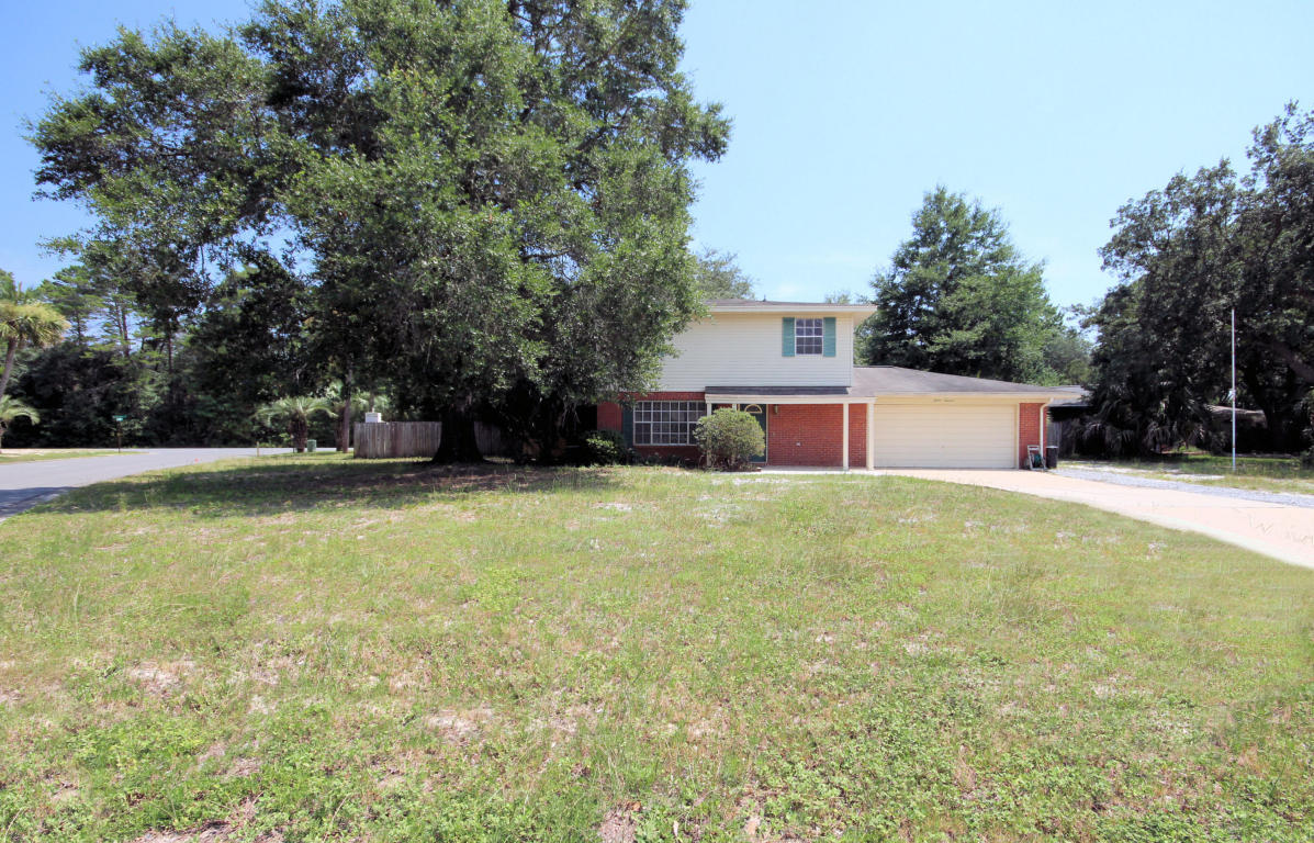Property Photo:  1500 Royal Palm Drive  FL 32578 