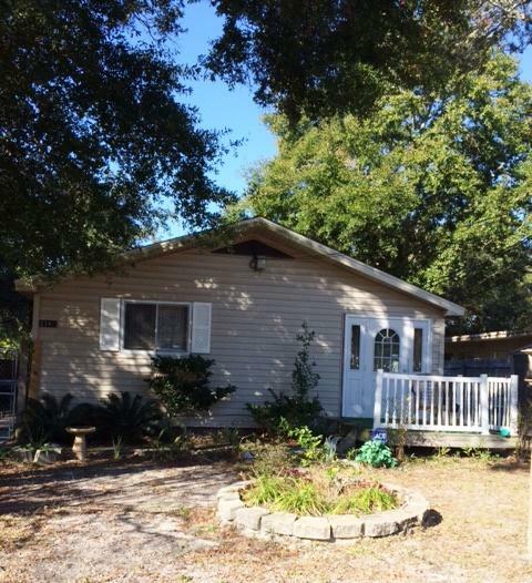 Property Photo: 114 SE Magnolia Avenue FL 32548