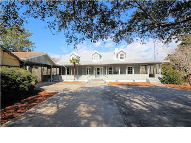 Property Photo: 10092 Hwy 20 FL 32439