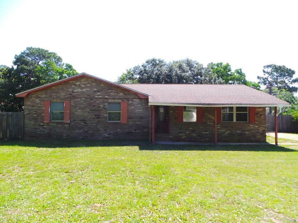 Property Photo:  5600 Cruzat Way  FL 32507 