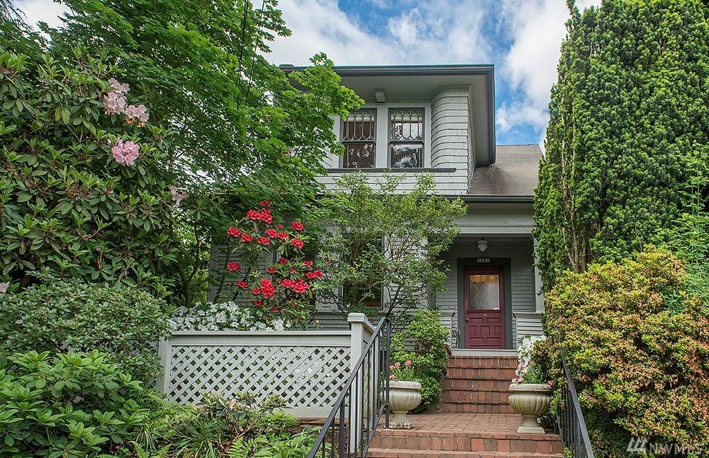 Property Photo: 1501 38th Avenue E WA 98112