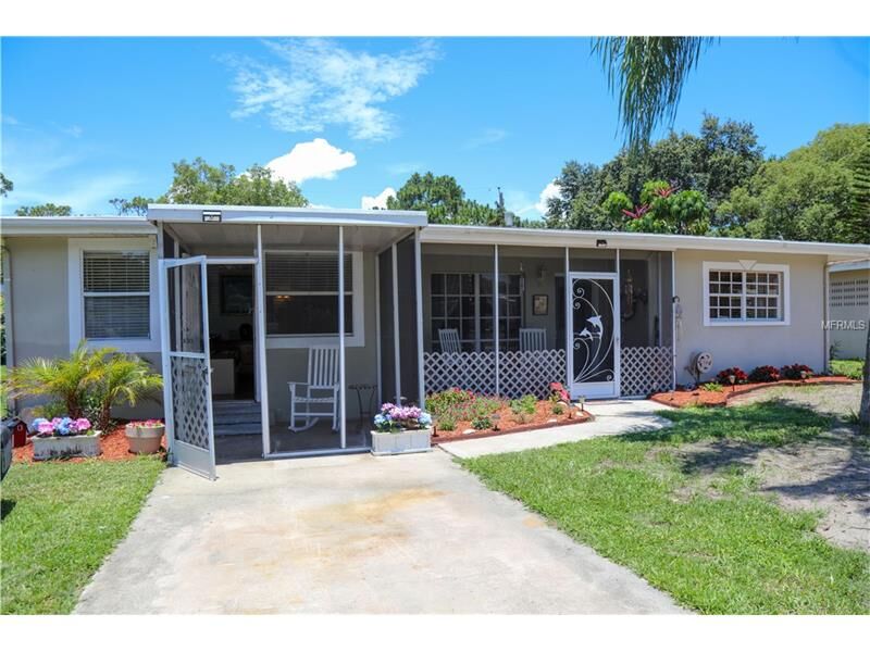 Property Photo:  1916 Ridgewood Drive  FL 33763 