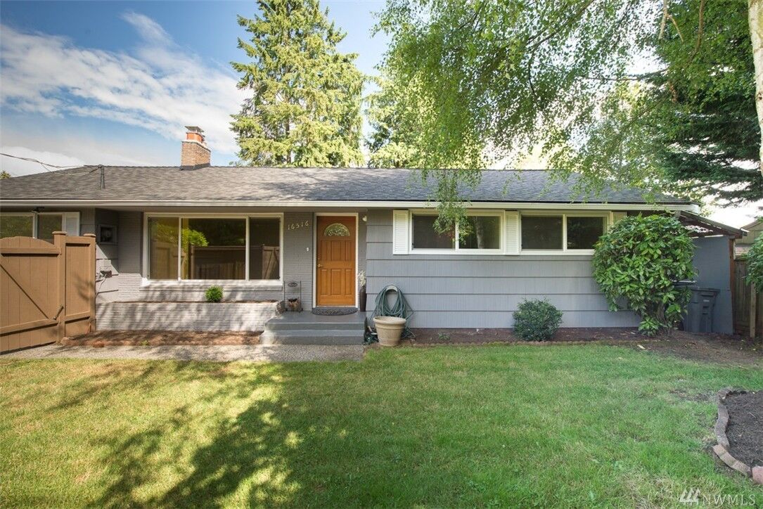 Property Photo: 16516 Bothell Wy NE WA 98155
