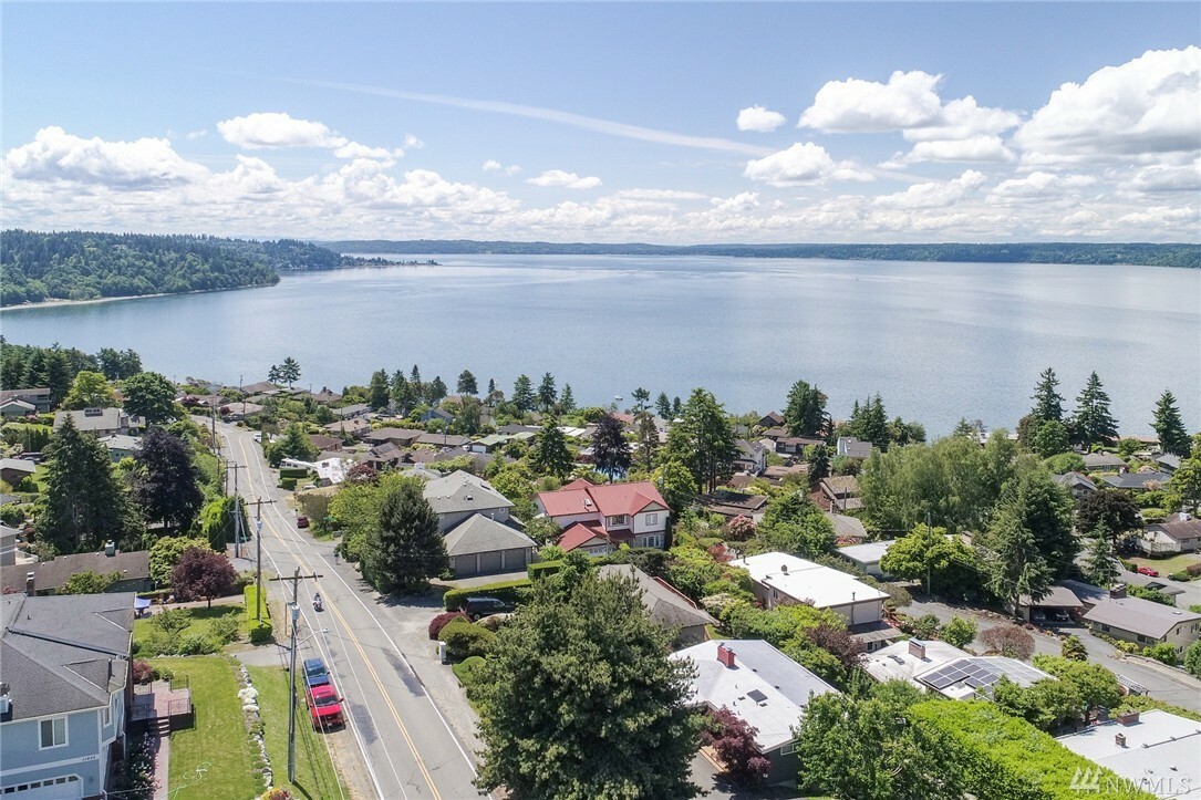 Property Photo: 11908 26th Place SW WA 98146