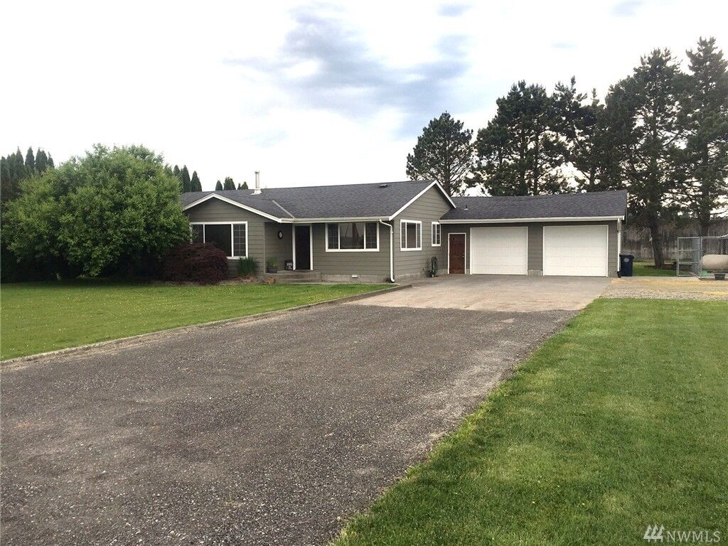 Property Photo: 3429 Clearbrook Rd WA 98295