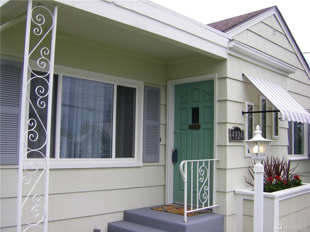 Property Photo:  4824 E B St  WA 98404 