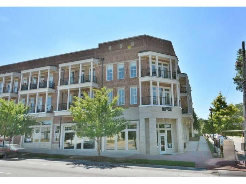 Property Photo:  261 W Crogan Street 302   30046 