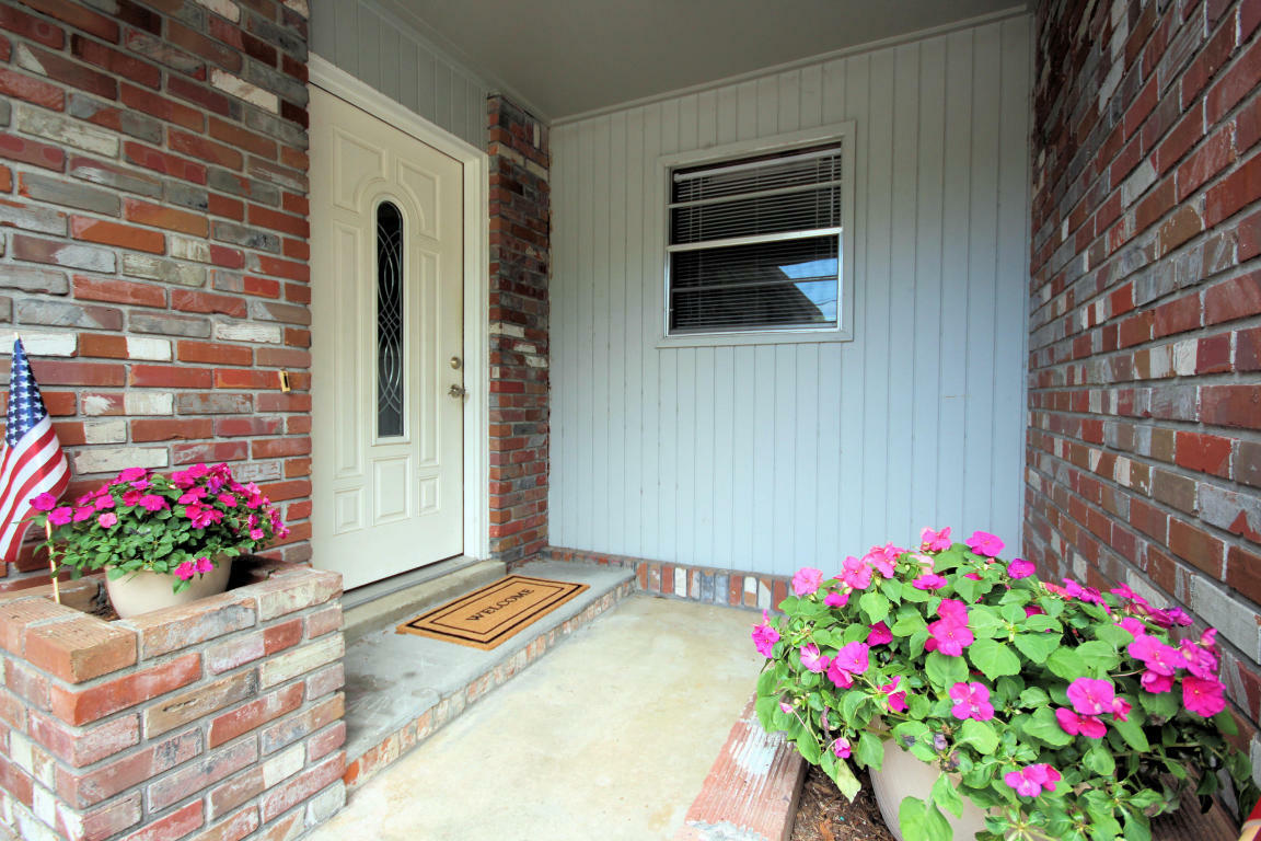 Property Photo: 106 Vincent Circle FL 32578