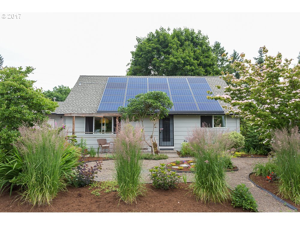Property Photo:  19245 SW Blamon St  OR 97078 